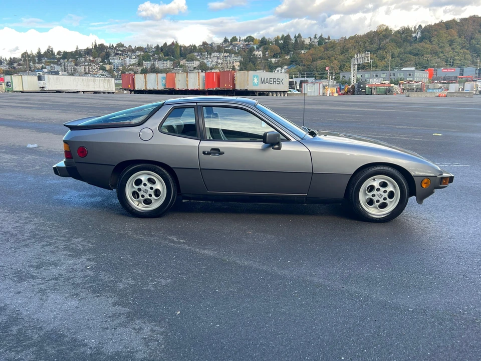 1988 Porsche 924 S - Image 15 of 31