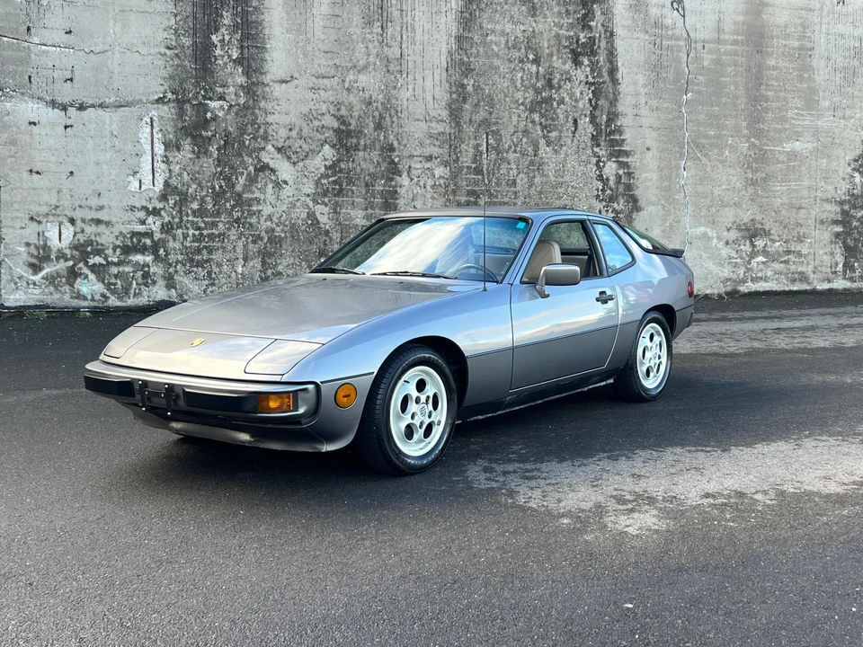 1988 Porsche 924 S - Image 8 of 31