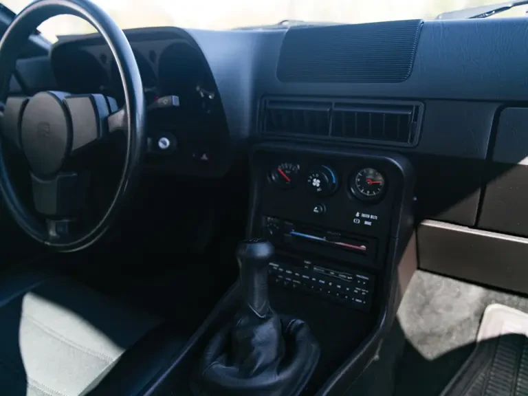 1988 Porsche 924 S - Image 12 of 23