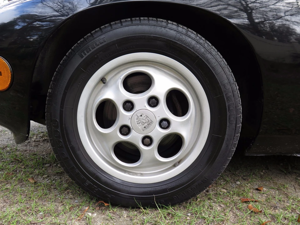 1988 Porsche 924 S - Image 15 of 31