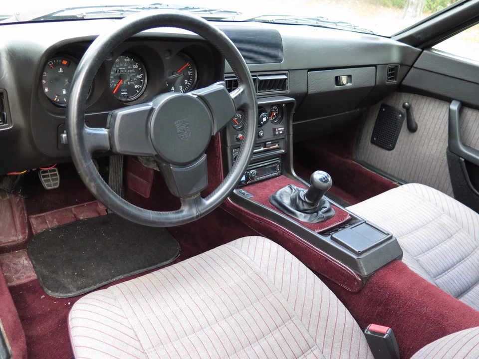 1988 Porsche 924 S - Image 18 of 31