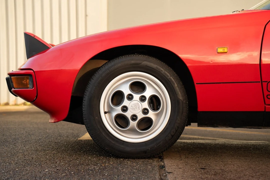 1988 Porsche 924 S - Image 16 of 30