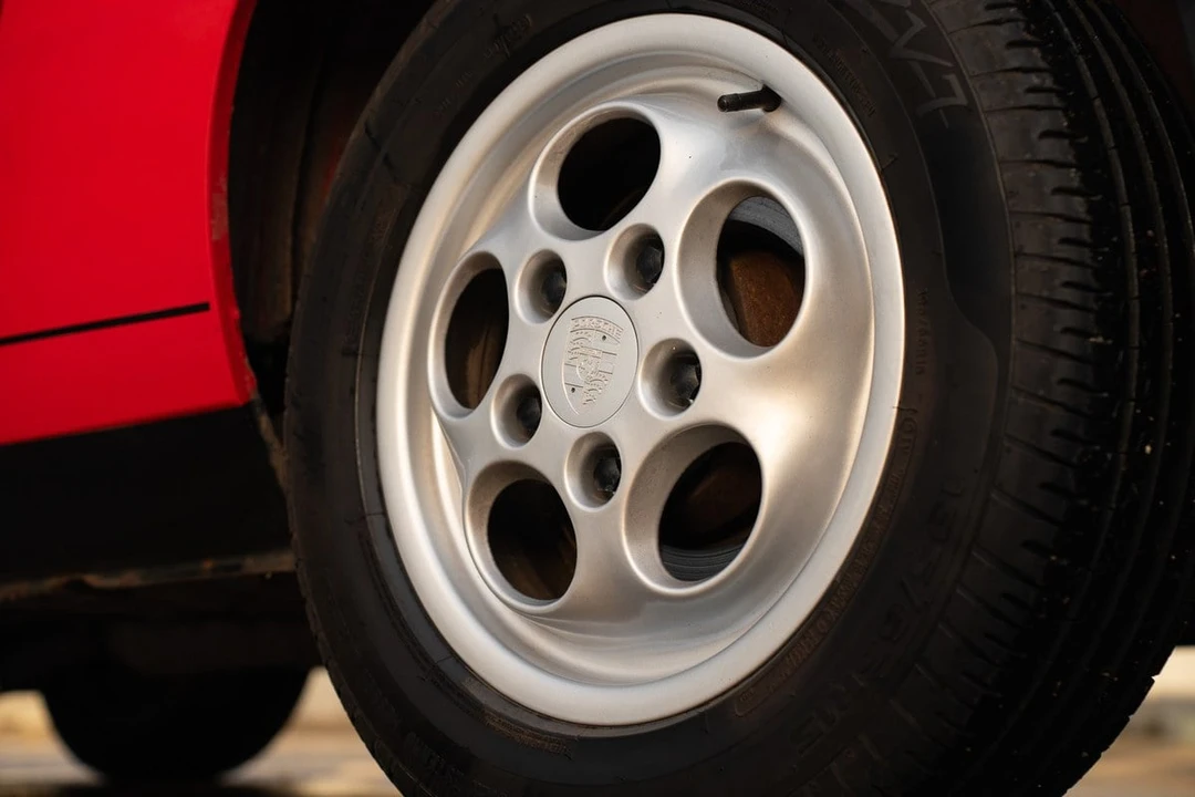 1988 Porsche 924 S - Image 19 of 30