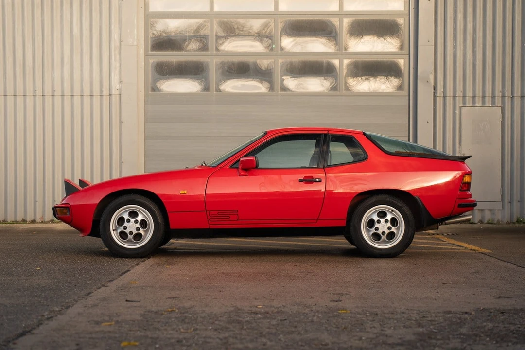 1988 Porsche 924 S - Image 11 of 30
