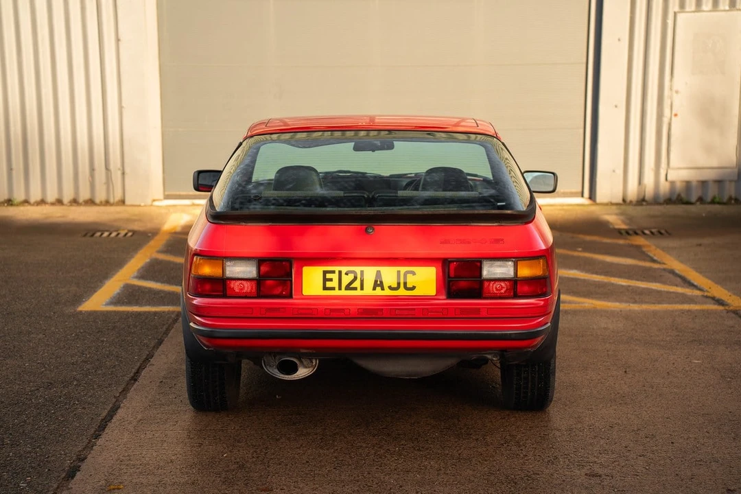 1988 Porsche 924 S - Image 9 of 30