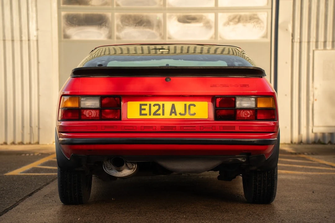 1988 Porsche 924 S - Image 10 of 30