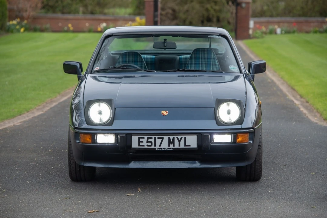 1988 Porsche 924 S - Image 9 of 30