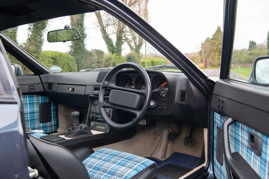 1988 Porsche 924 S - Image 4 of 30