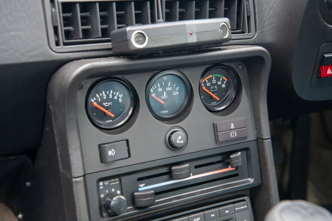 1988 Porsche 924 S - Image 14 of 30