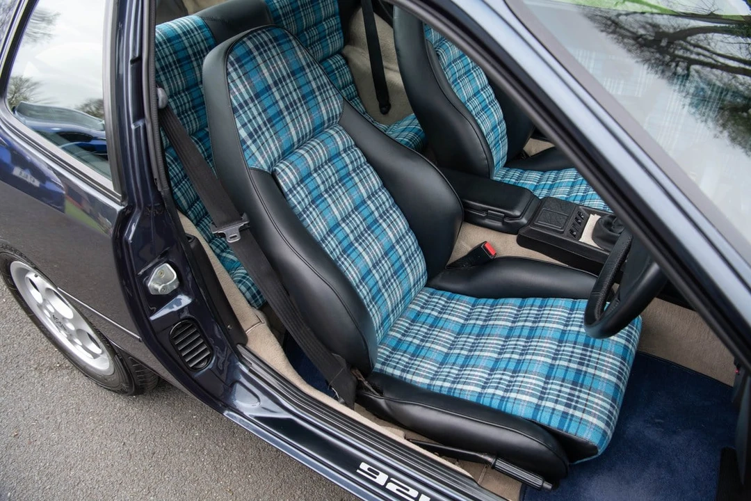 1988 Porsche 924 S - Image 12 of 30
