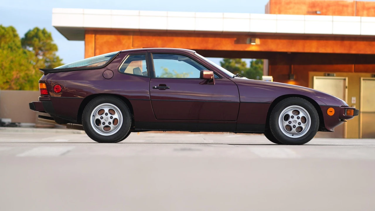 1988 Porsche 924 S - Image 25 of 31