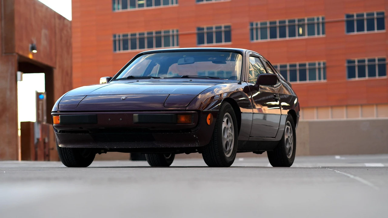 1988 Porsche 924 S - Image 11 of 31