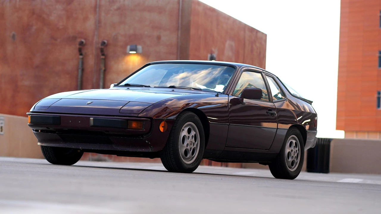 1988 Porsche 924 S - Image 10 of 31