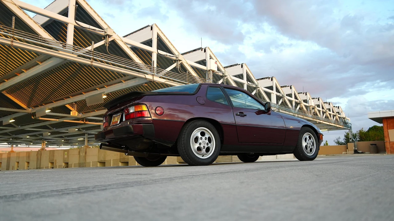 1988 Porsche 924 S - Image 29 of 31