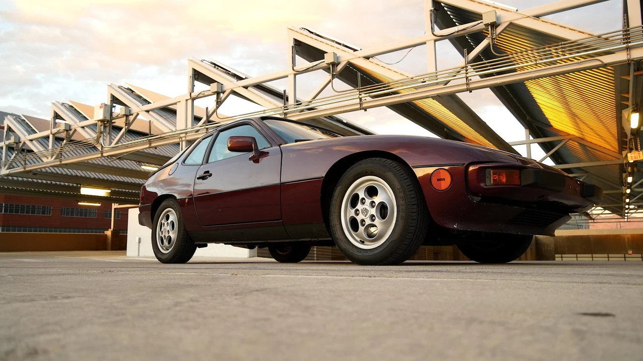 1988 Porsche 924 S - Image 22 of 31