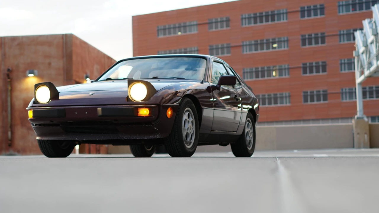1988 Porsche 924 S - Image 7 of 31
