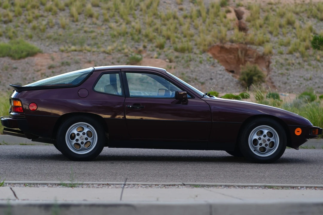 1988 Porsche 924 S - Image 24 of 31