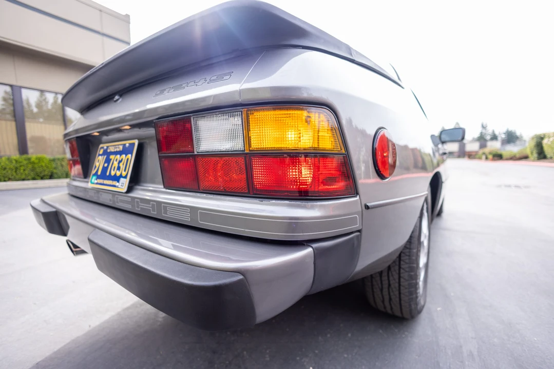 1988 Porsche 924 S - Image 26 of 31