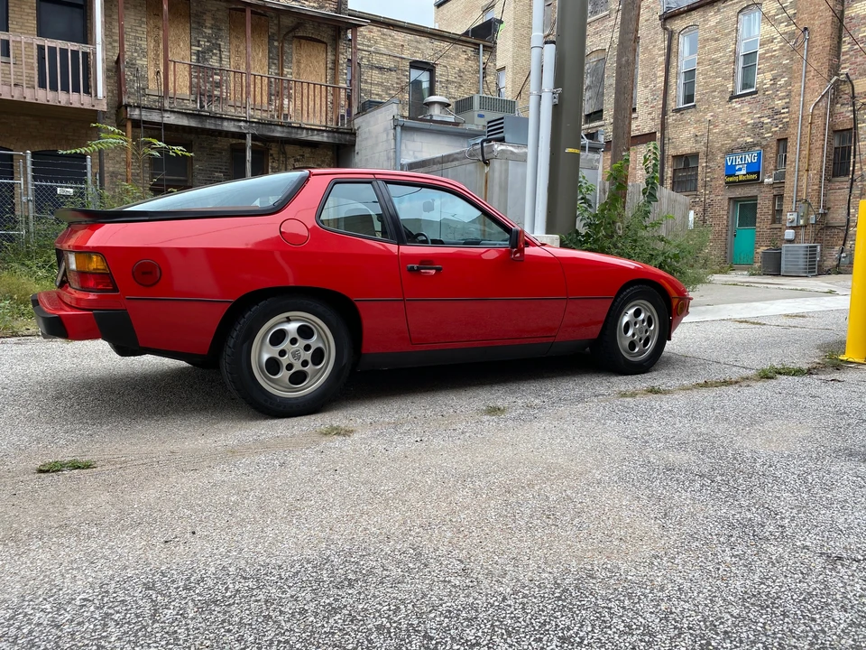 1988 Porsche 924 S - Image 22 of 31