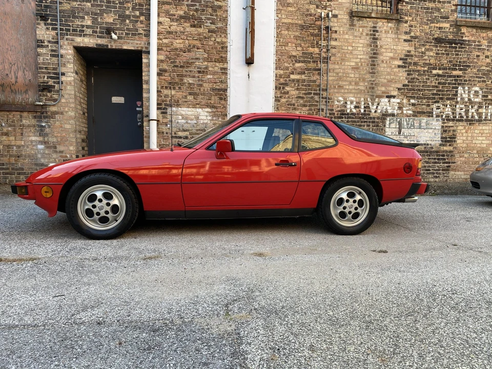 1988 Porsche 924 S - Image 15 of 31