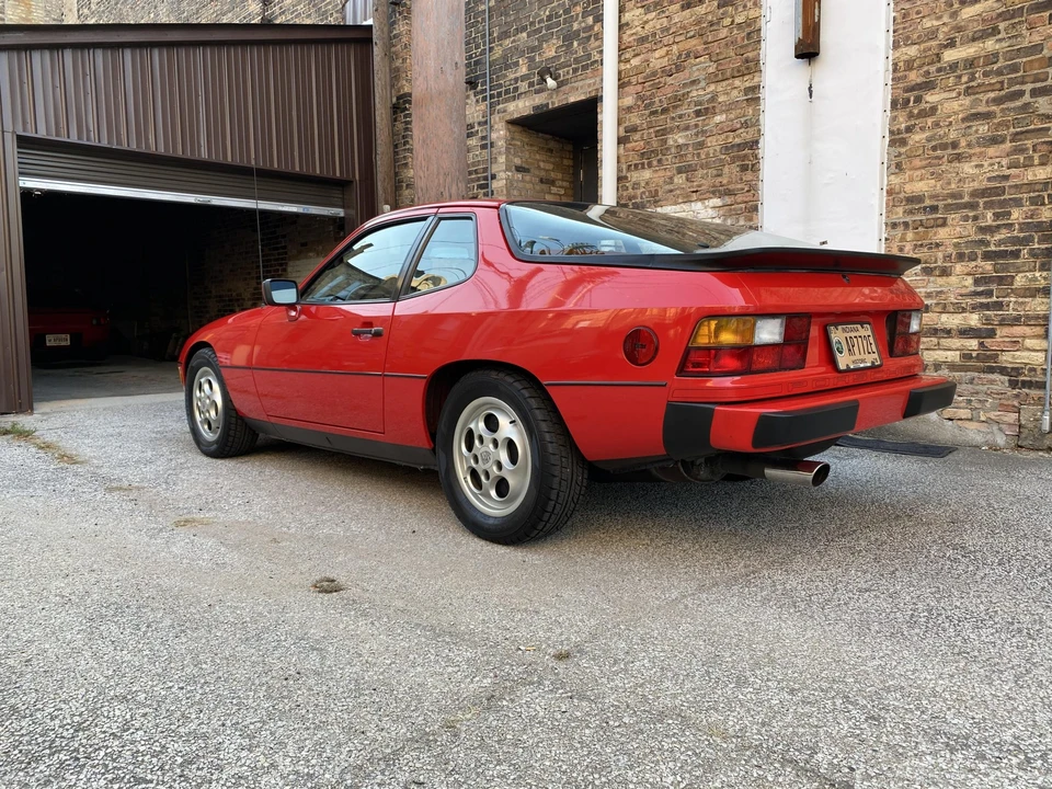 1988 Porsche 924 S - Image 14 of 31