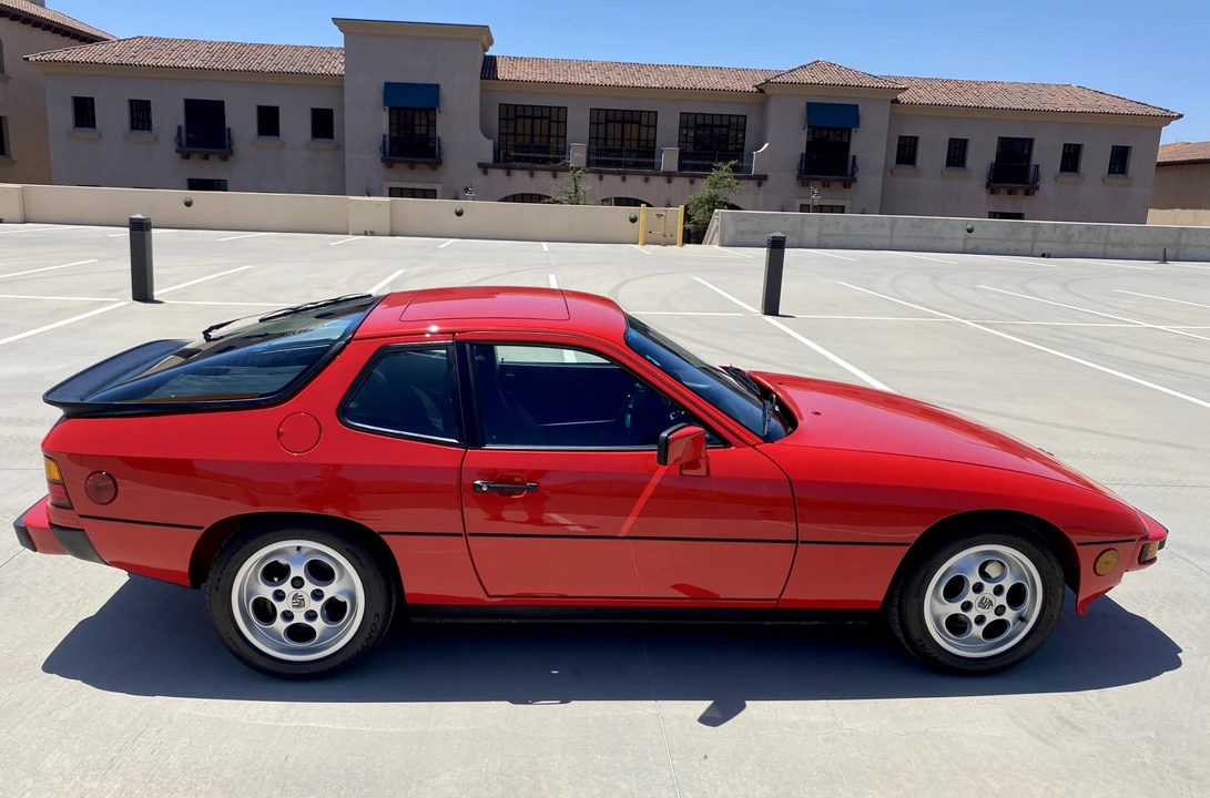 1988 Porsche 924 S - Image 17 of 31