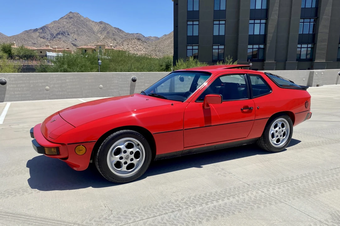 1988 Porsche 924 S - Image 7 of 31