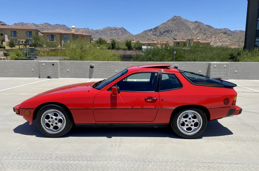 1988 Porsche 924 S - Image 8 of 31