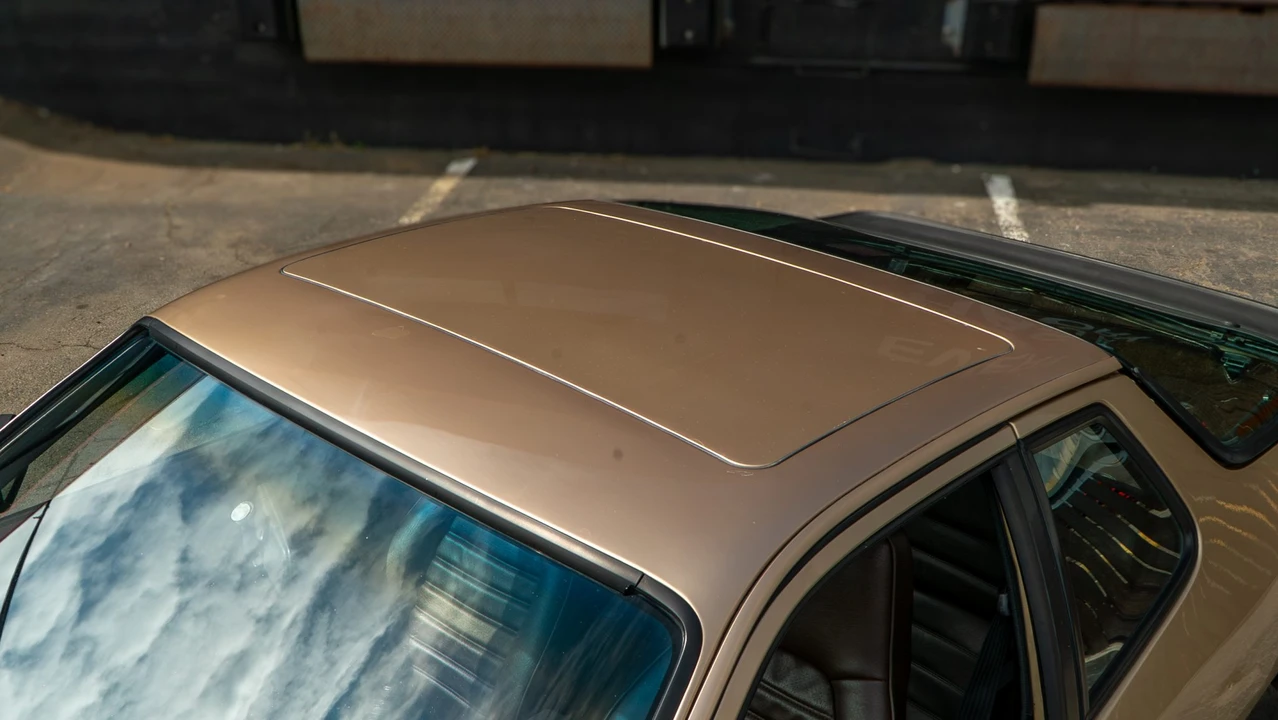 1988 Porsche 924 S - Image 30 of 31