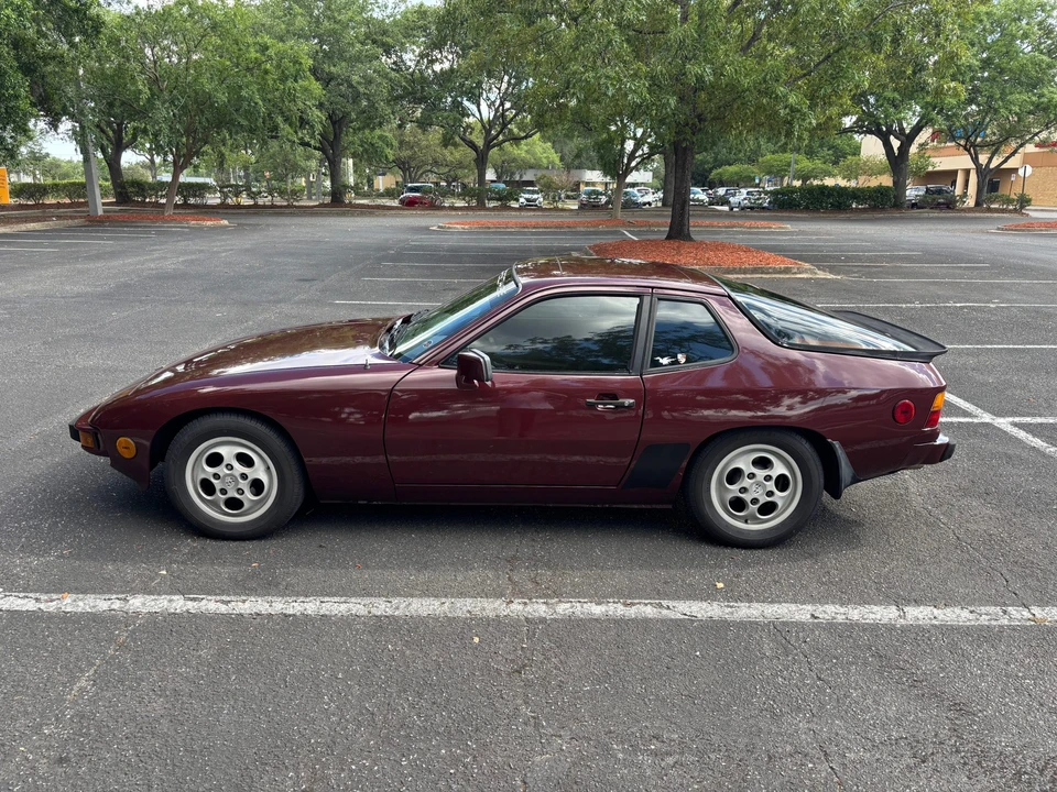 1988 Porsche 924 S - Image 2 of 31