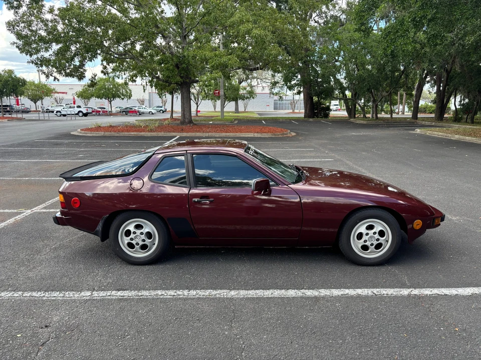 1988 Porsche 924 S - Image 13 of 31