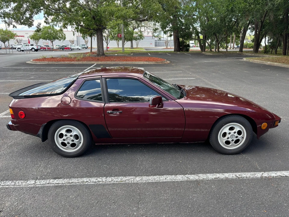 1988 Porsche 924 S - Image 14 of 31