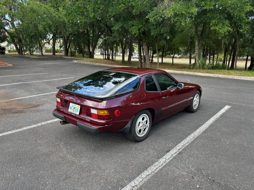 1988 Porsche 924 S - Image 16 of 31
