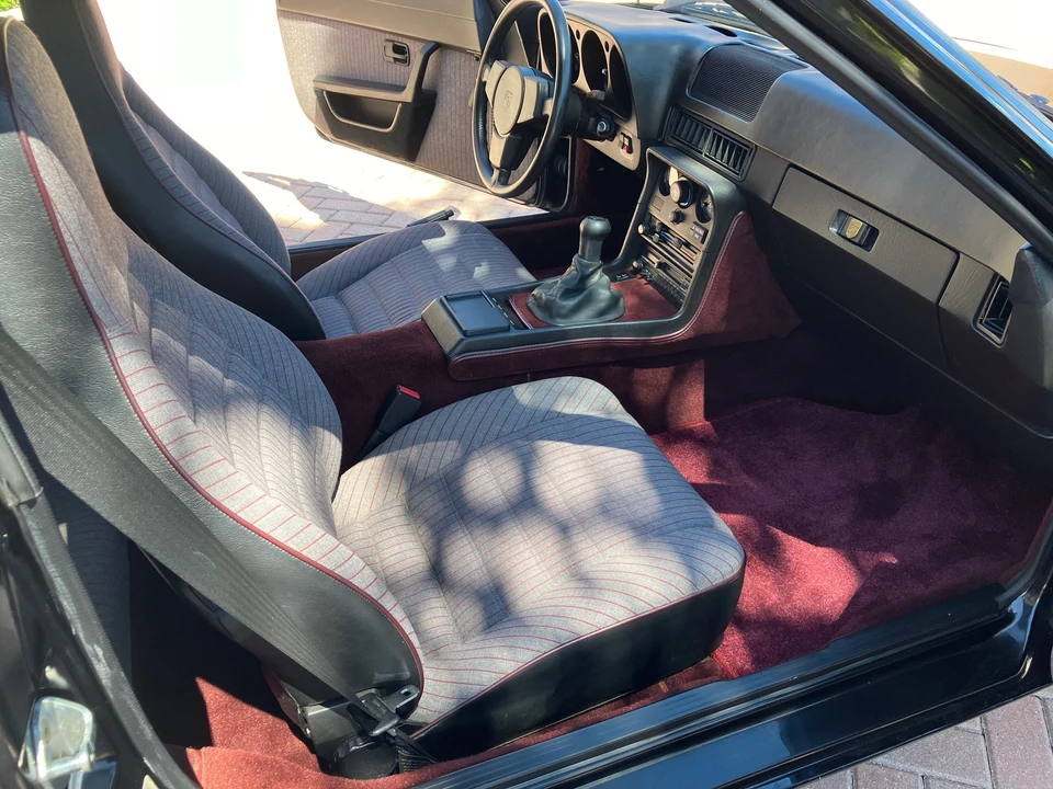 1988 Porsche 924 S - Image 28 of 31