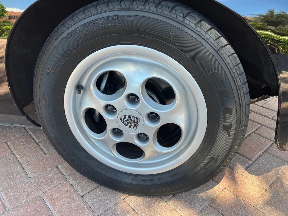 1988 Porsche 924 S - Image 21 of 31