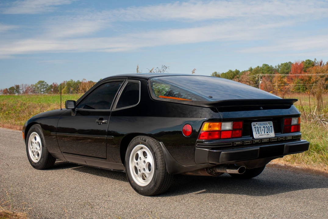 1988 Porsche 924 S - Image 8 of 31