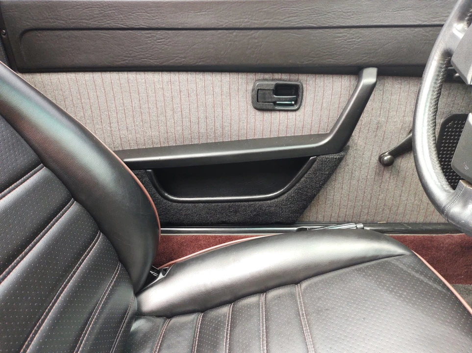 1988 Porsche 924 S - Image 29 of 31