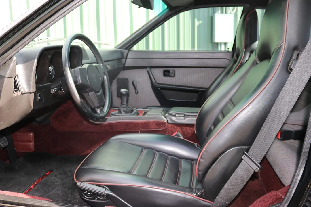 1988 Porsche 924 S - Image 24 of 31