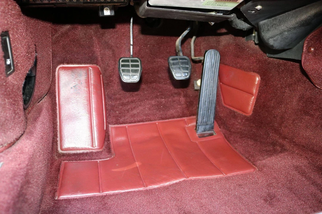 1988 Porsche 924 S - Image 27 of 31