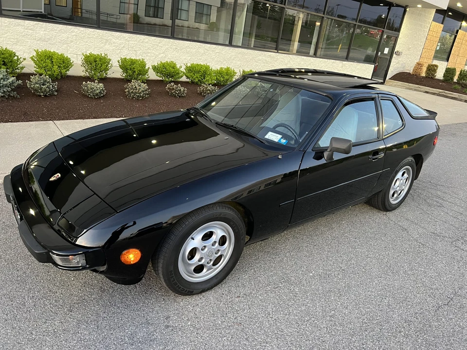 1988 Porsche 924 S - Image 22 of 31