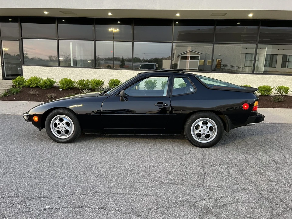 1988 Porsche 924 S - Image 19 of 31