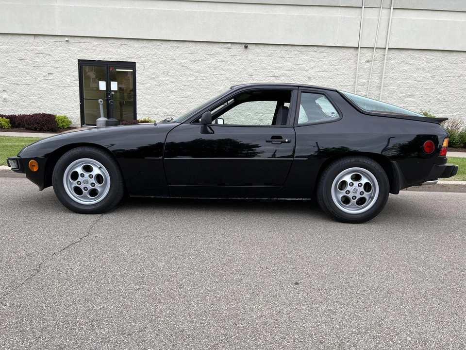 1988 Porsche 924 S - Image 18 of 31