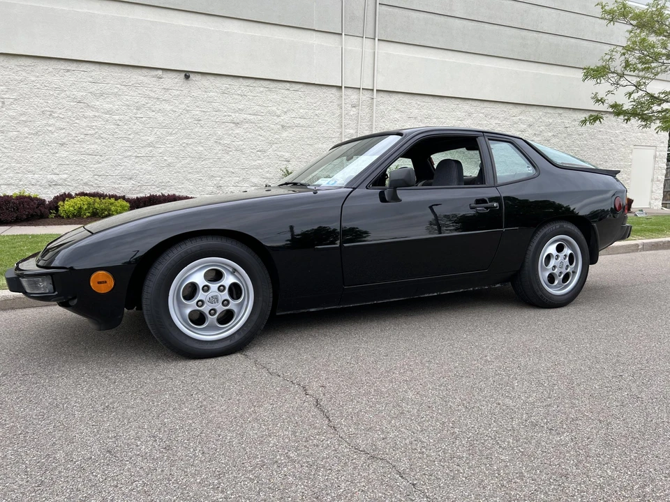 1988 Porsche 924 S - Image 2 of 31