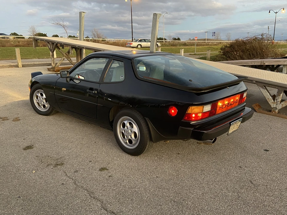 1988 Porsche 924 S - Image 14 of 31