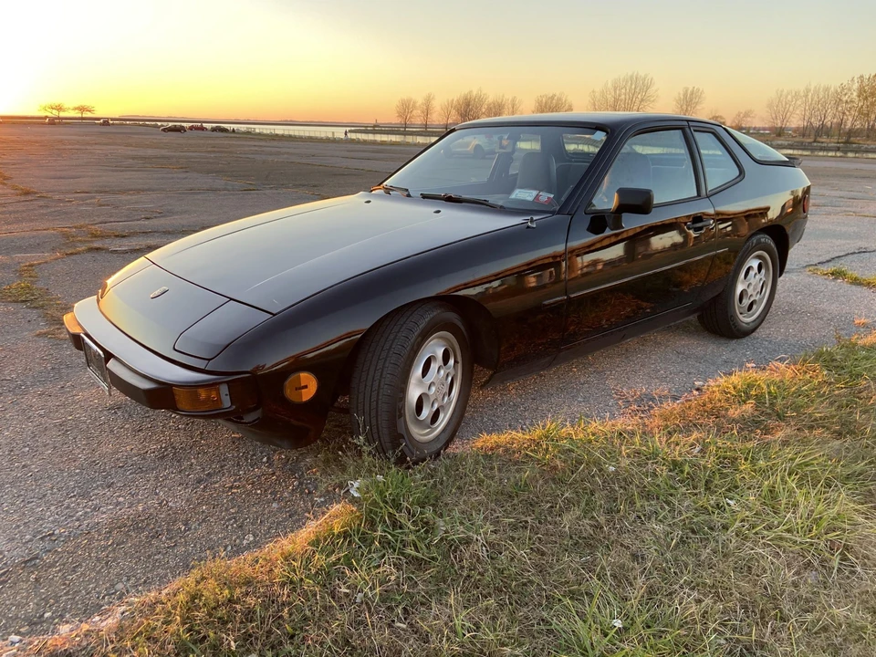 1988 Porsche 924 S - Image 24 of 31