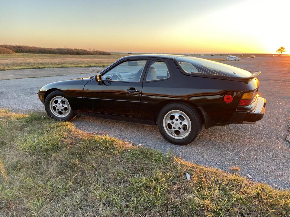 1988 Porsche 924 S - Image 30 of 31