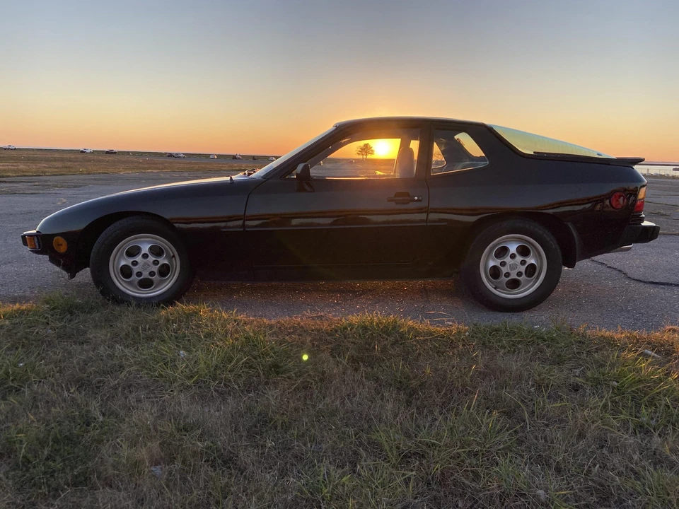 1988 Porsche 924 S - Image 28 of 31