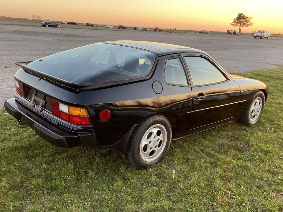 1988 Porsche 924 S - Image 11 of 31