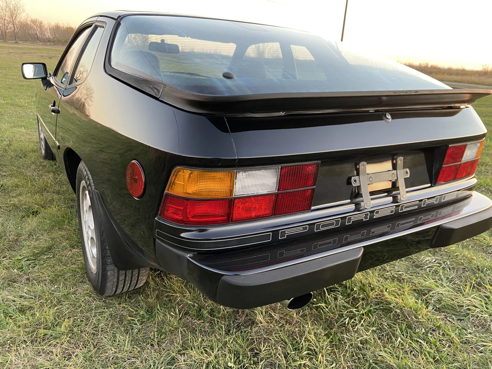 1988 Porsche 924 S - Image 10 of 31