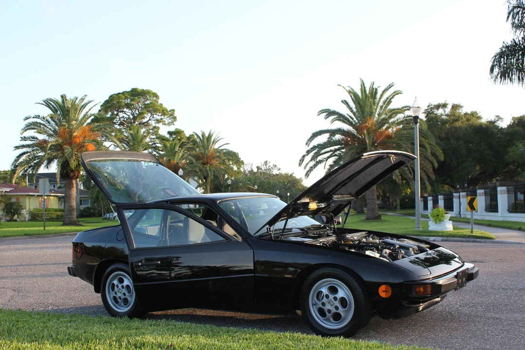 1988 Porsche 924 S - Image 27 of 31